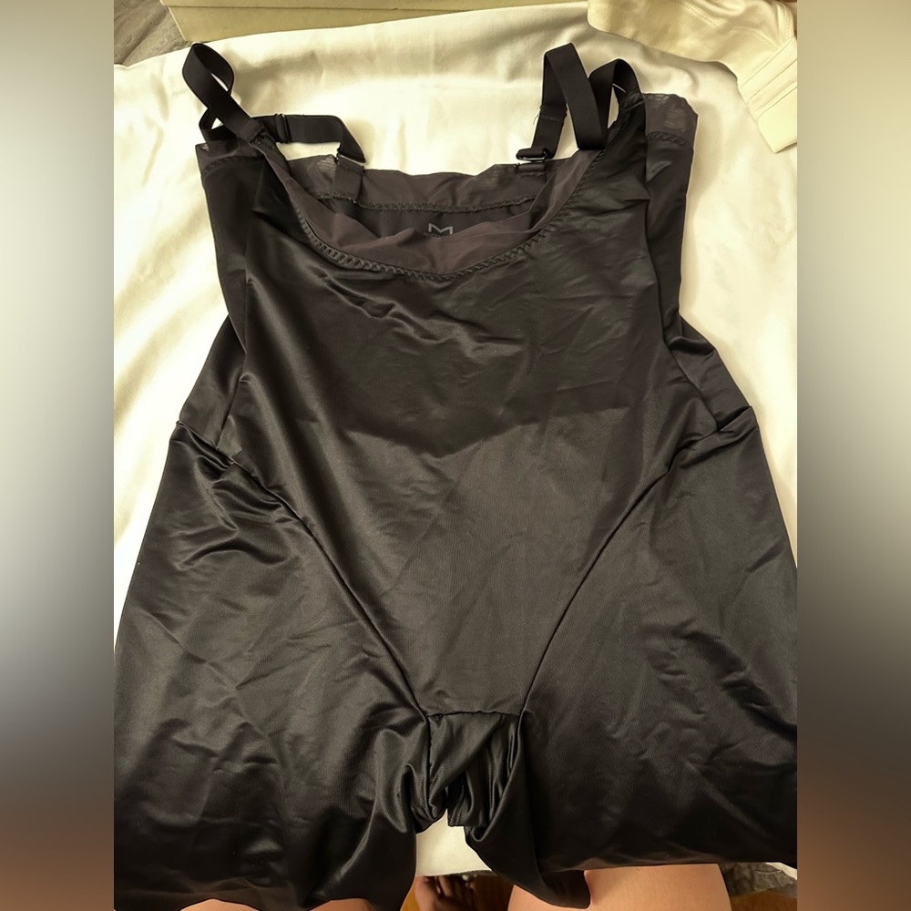 Maidenform Shapewear Size:Large NWOT
